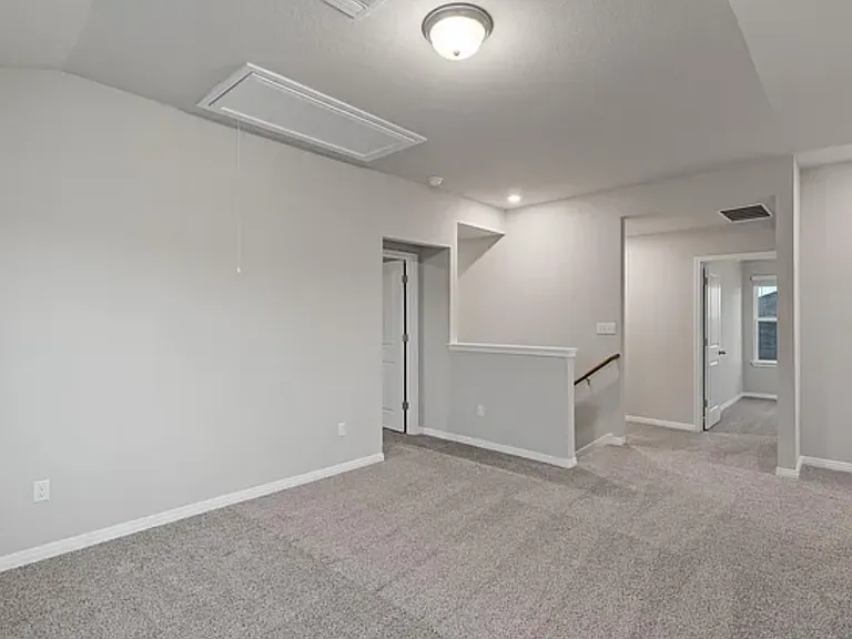 528 Loriner Way — Photo 20