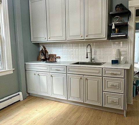 2nd image of 95 James St #2