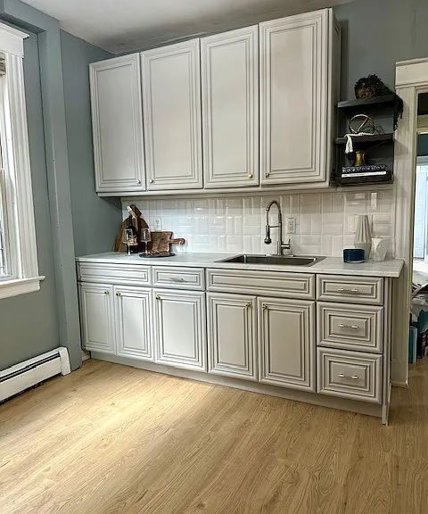 95 James St — Photo 3