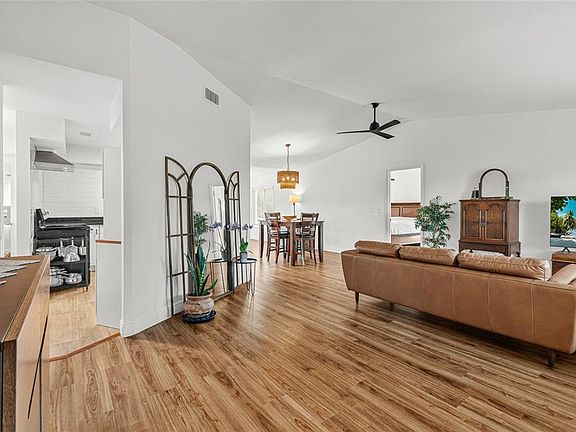 3rd image of 2600 PALMETTO STREET