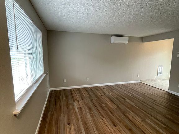 5th image of 4142-4166 State St #56-1