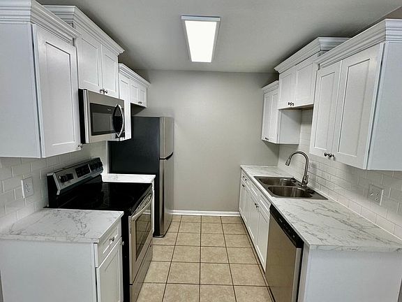 2nd image of 709-713 Melody Ln #A5