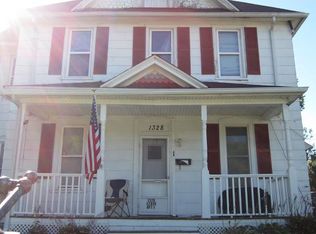 1328 12th Ave APT 1, Moline, IL 61265