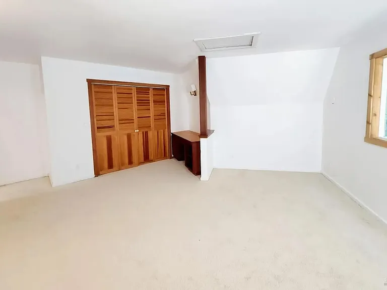 8080 Surprise Valley Rd — Photo 32