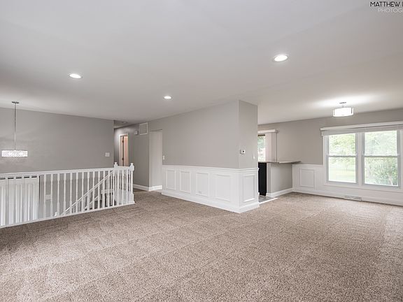 4th image of 3960 Lexington Dr