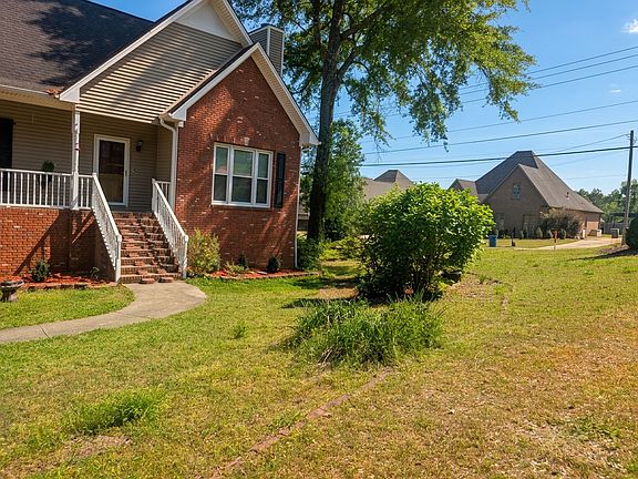 2nd image of 801 Vanessa Dr