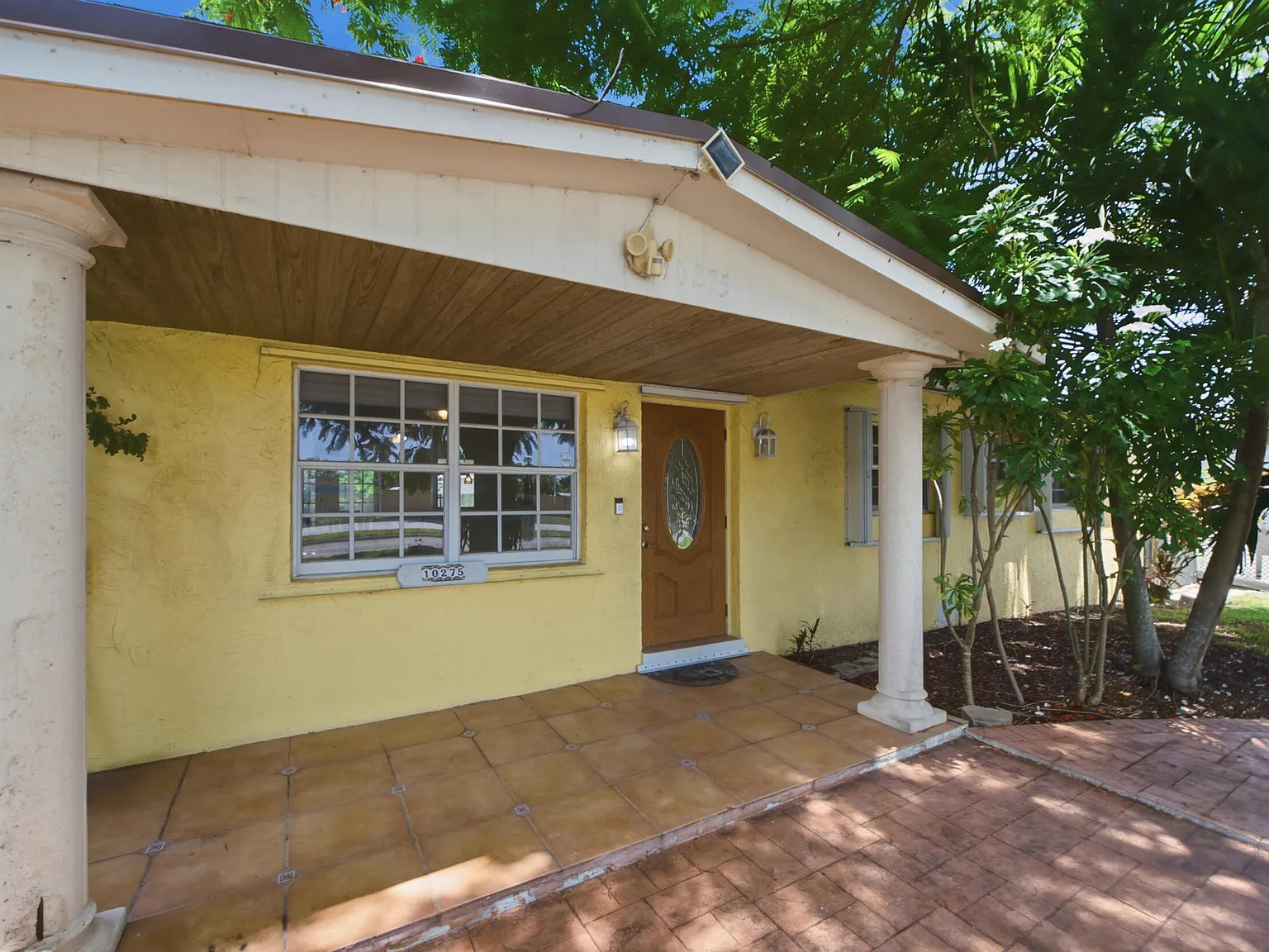 3 bed, 1.5 bath, 966 sqft, $3,100 — Photo 2