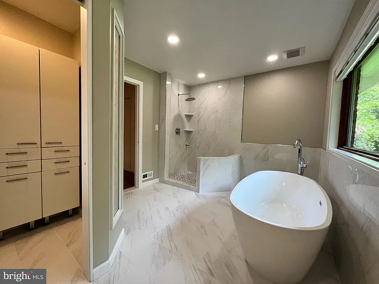 6710 Persimmon Tree Rd — Photo 18