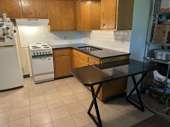 125 Poplar Rd #3