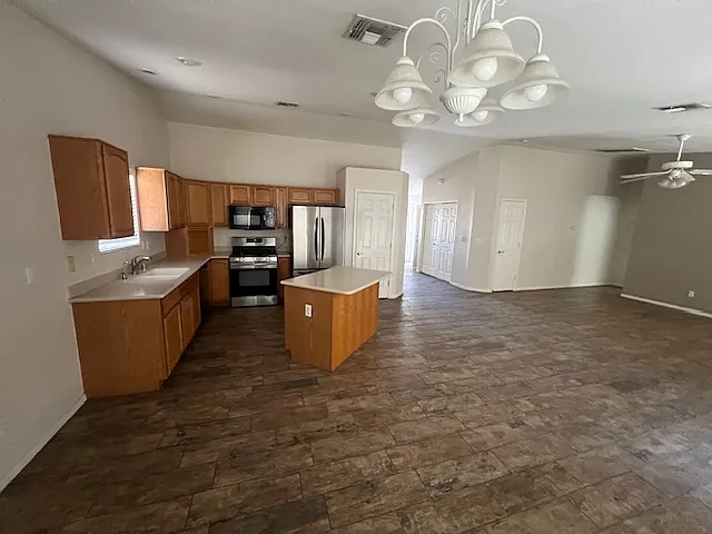 1928 E Leisure Ln — Photo 3