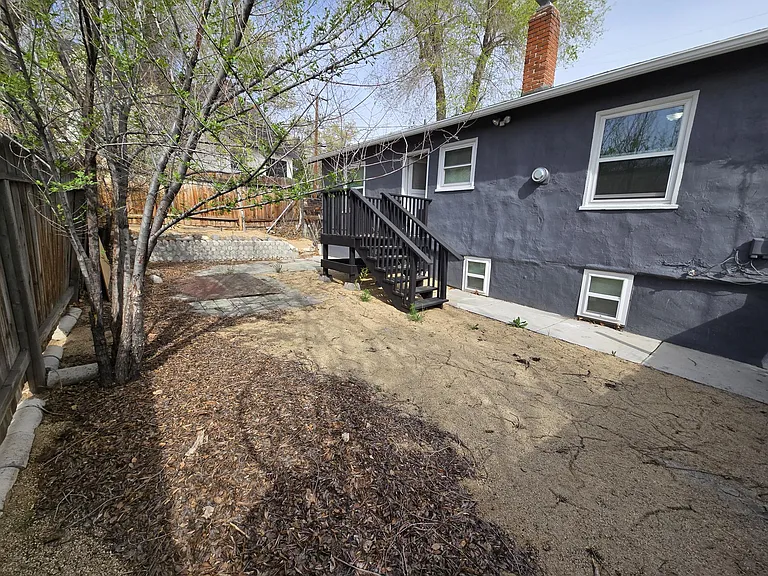 1127 Buena Vista Ave — Photo 11