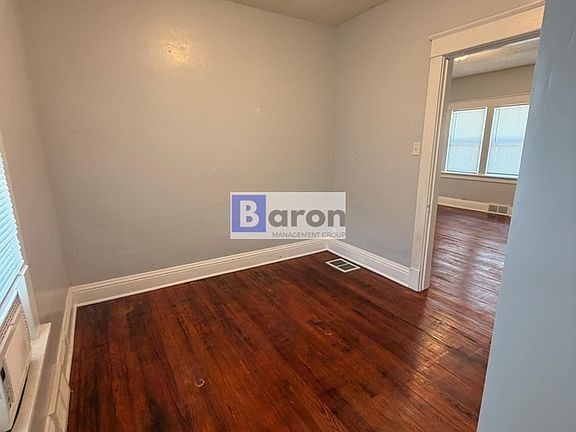 4th image of 1053 Huey St