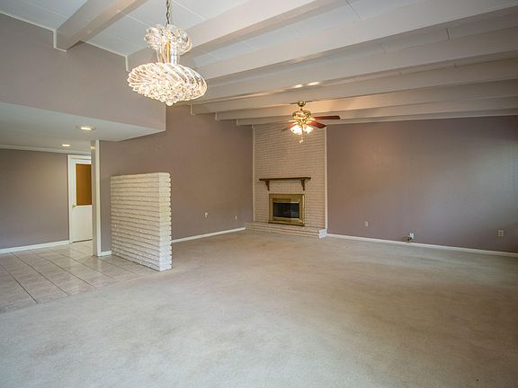 5th image of 309 Eastview Dr