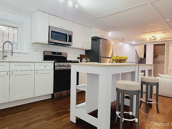 2nd image of 3311 N Avers Ave #G