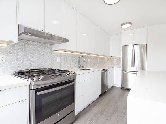 4th image of 2355 Scott St APT 6