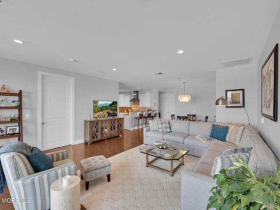 3rd image of 432 Ocean Boulevard N #218