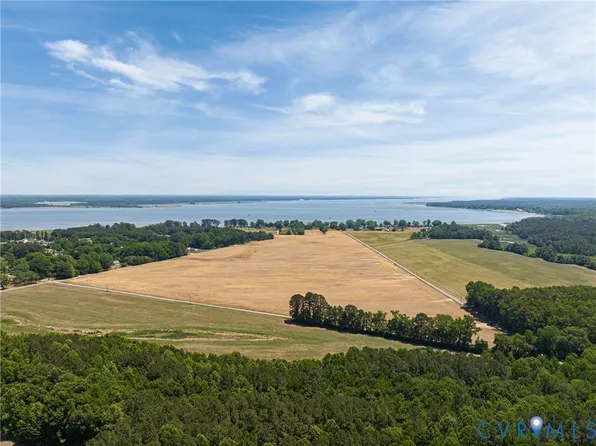 Brickhouse Ln, West Pt, VA 23181