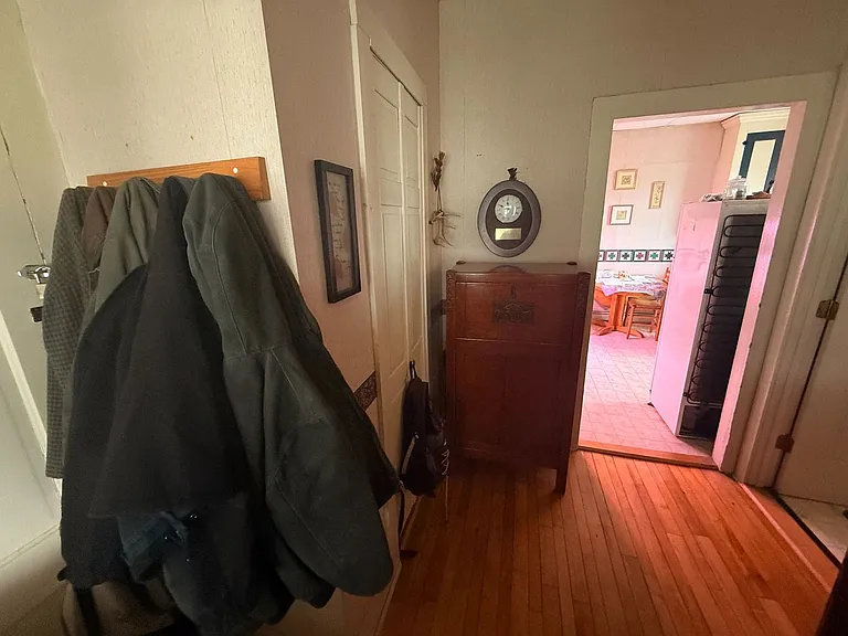 1041 Lower Plain — Photo 8