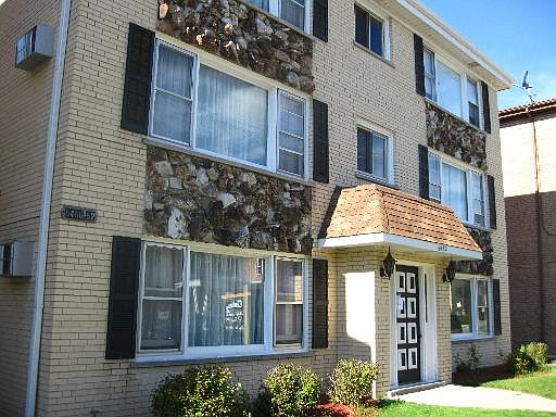 1st image of 6460 N Northwest Hwy #102