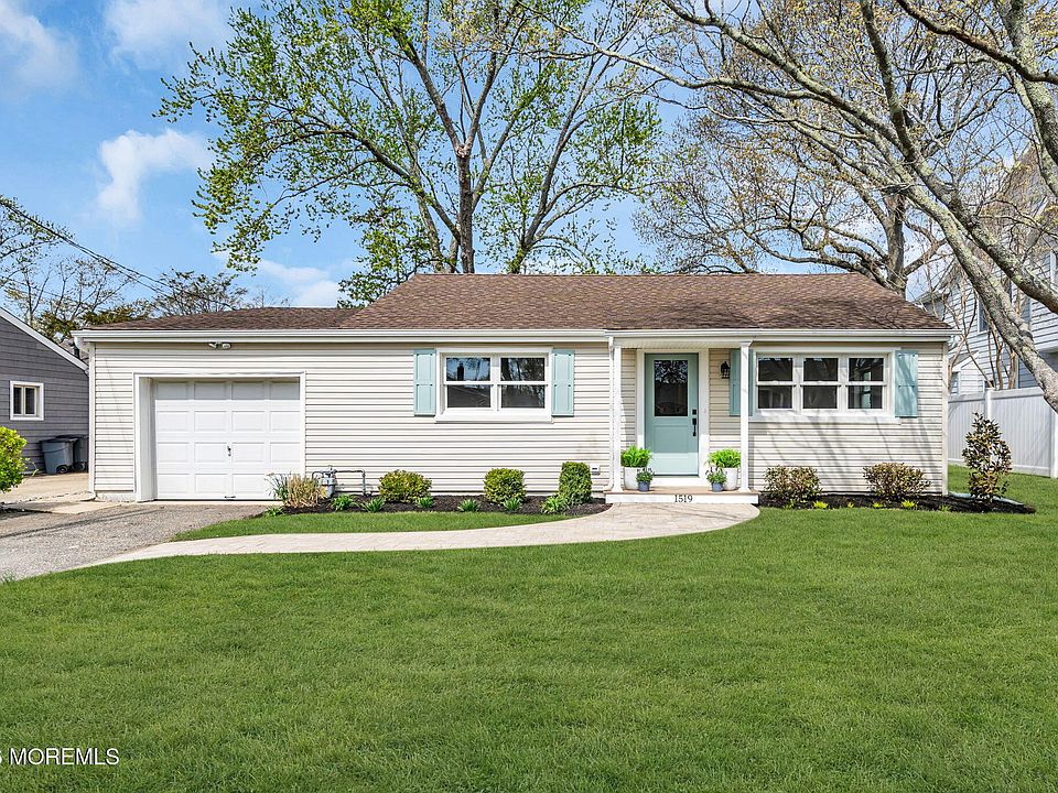 1st image of 1519 River Avenue