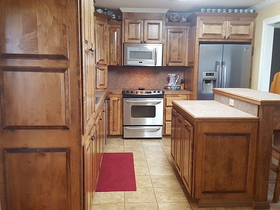 4th image of 140 Mulberry Ln