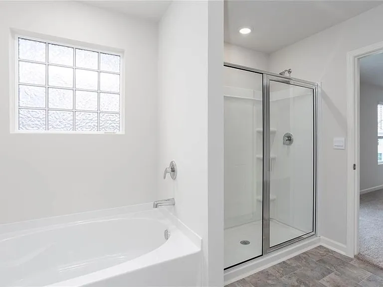131 Landsdowne Way — Photo 17