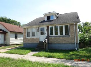 21804 Rosedale St, Saint Clair Shores, MI 48080