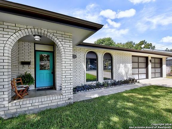 2nd image of 4005 Skyridge Ave