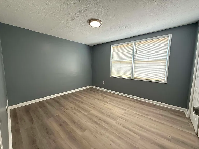 7919 Baltimore St — Photo 10