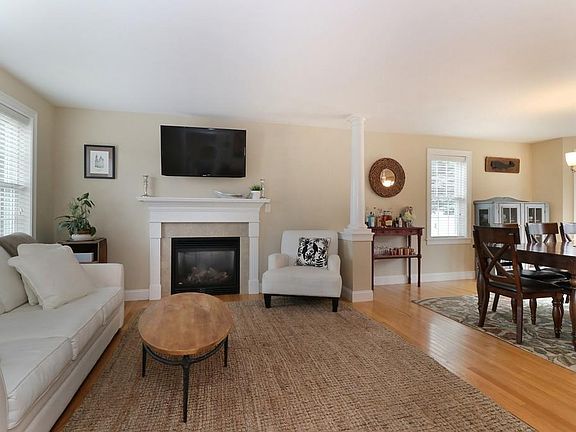 3rd image of 70 Longview Dr