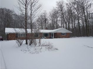12175 Parker Dr, Chesterland, OH 44026