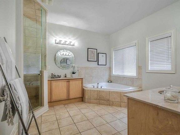 3rd image of 2388 Rock Point Dr