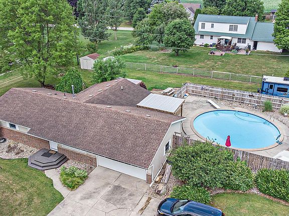 2nd image of 58303 Benedict Dr
