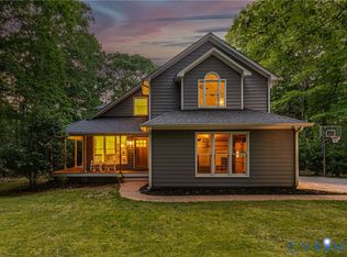 1968 Huguenot Hundred Dr, Midlothian, VA 23113