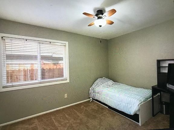 2nd image of 3180 Huckleberry Dr