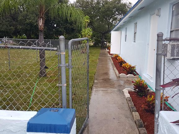 5th image of 629 NW 10th Ter #3