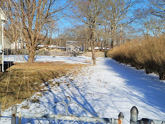 Huge Yard right side