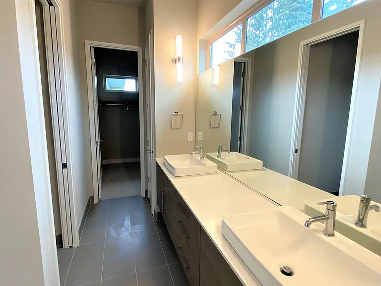 16378 NE 12th Pl — Photo 21