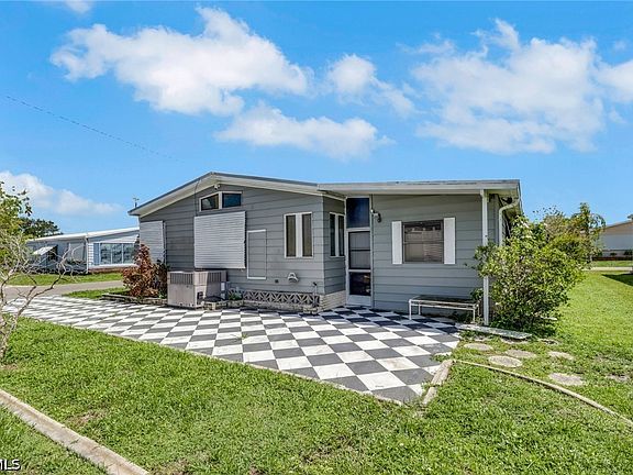 5th image of 9258 Desoto Dr