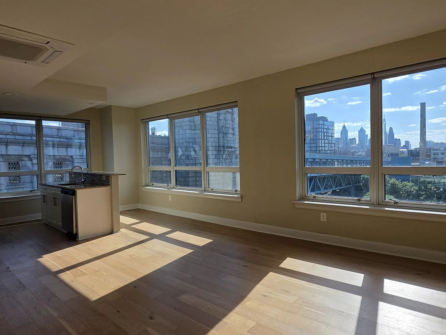 1 bed, 712 sqft, $1,995 — Photo 4