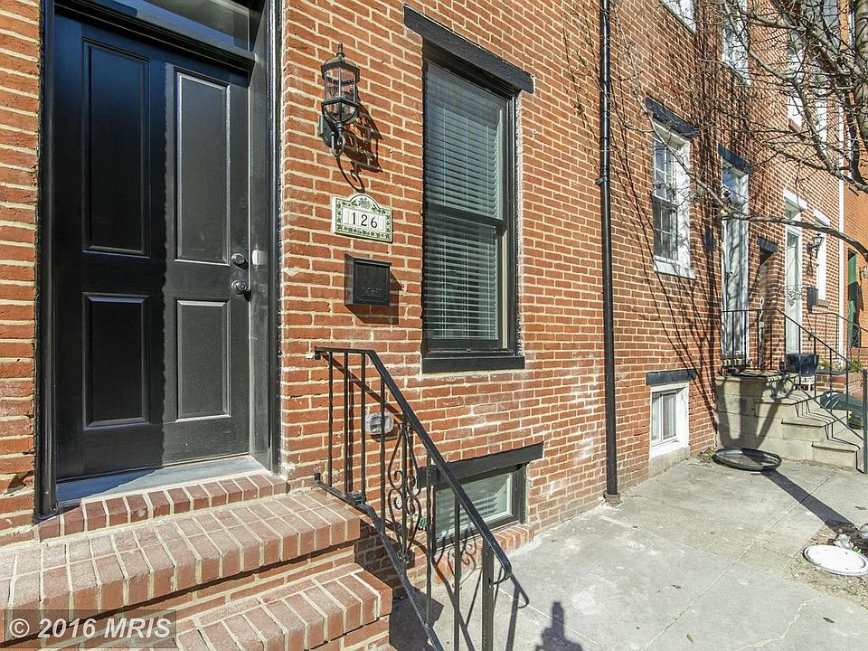 Welcome home to 126 East Gittings Street!