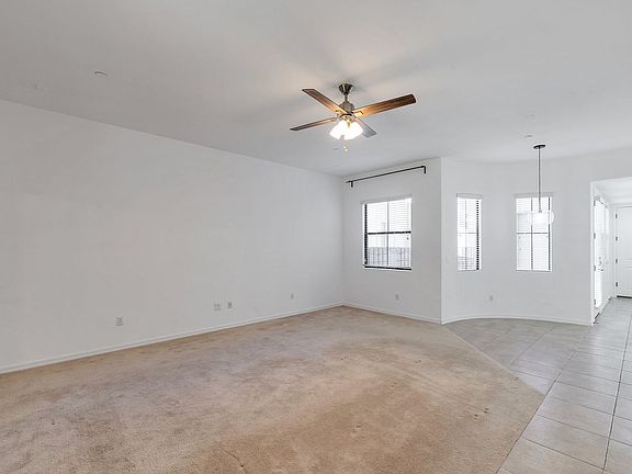 4th image of 10055 N 142nd St Unit 1330
