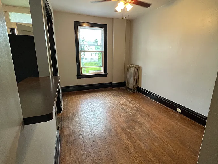 2702 Center St #3 — Photo 6