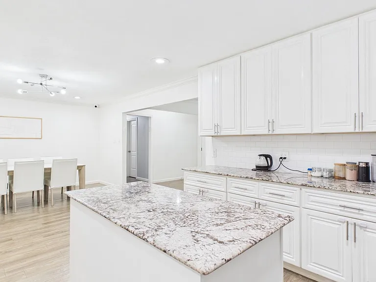 6226 Reamer St — Photo 12