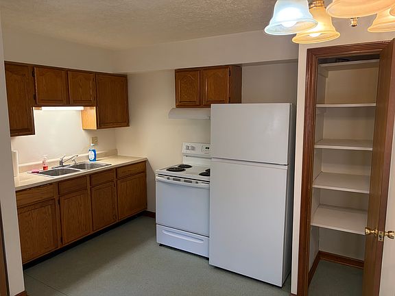 2nd image of 3375 Columbus Rd APT C