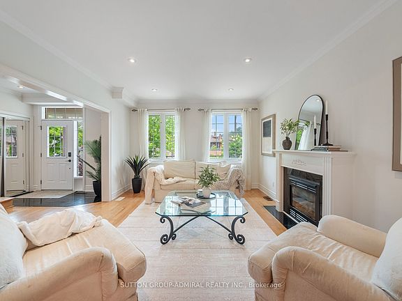 5th image of 255 Cocksfield Ave