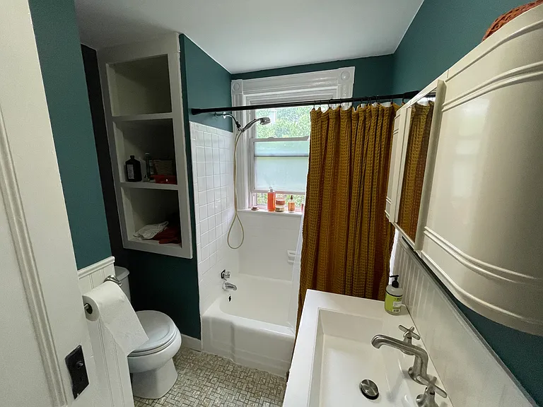 14 Porter Rd #14 — Photo 2