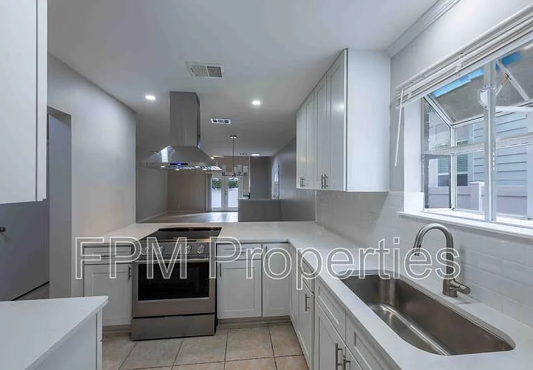 176 E Coast Dr — Photo 26