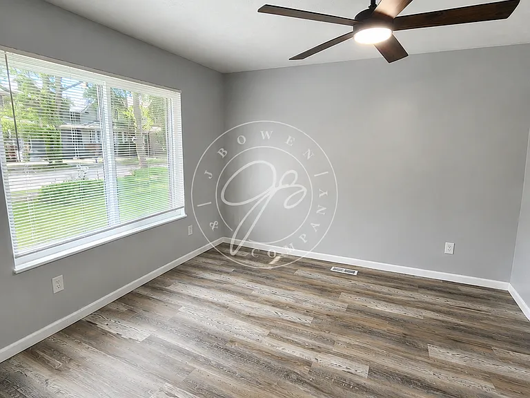 1144 Fernwood Ave — Photo 3