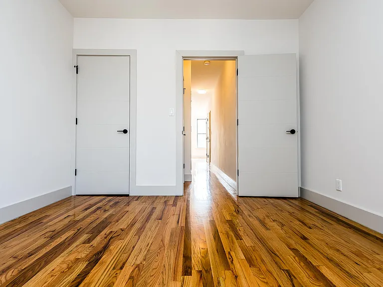 1223 Atlantic Ave #3R — Photo 3